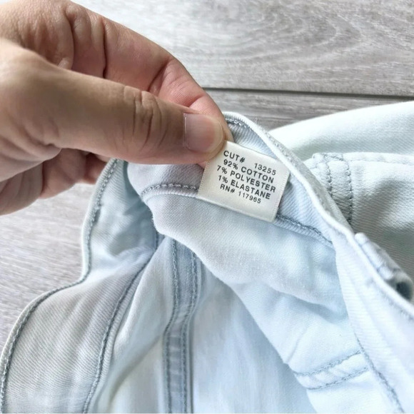 J BRAND Nirvana Sky Cropped Mid Rise Jeans - Picture 10 of 16